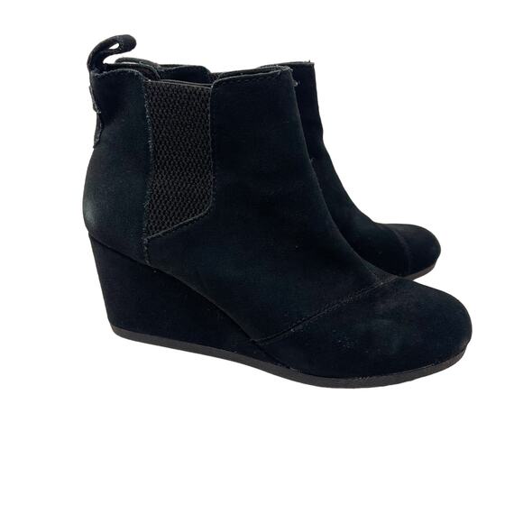 TOMS Womens Size 7.5 Black Suede Leather Wedge Ankle Bootie Almond Toe Slip On - Picture 1 of 14